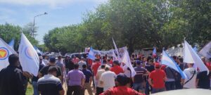 Trabajadores y familiares de la empresa Fademi
