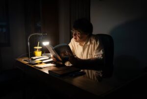 david-disfruta-la-lectura-y-planea-estudiar-YUGBUCUIVZGN5O7ZBQMZWWIDEY